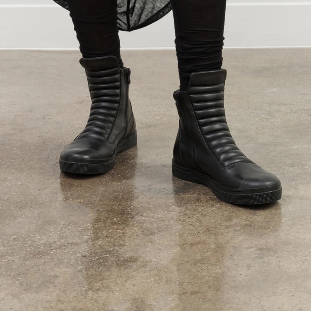 Marcella Journey Sneaker Boots Italian, leather women’s size 9 - Picture 3 of 11